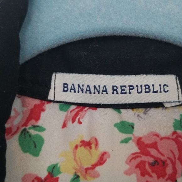 Banana Republic floral sleeveless blouse size s - Picture 2 of 5